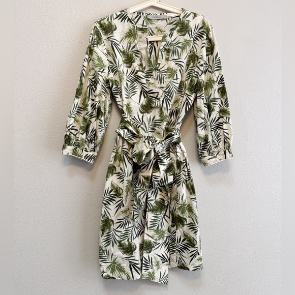 Reformation Marella Jervis belted botanical palm print dress in cream and green - Picture 2 of 10
